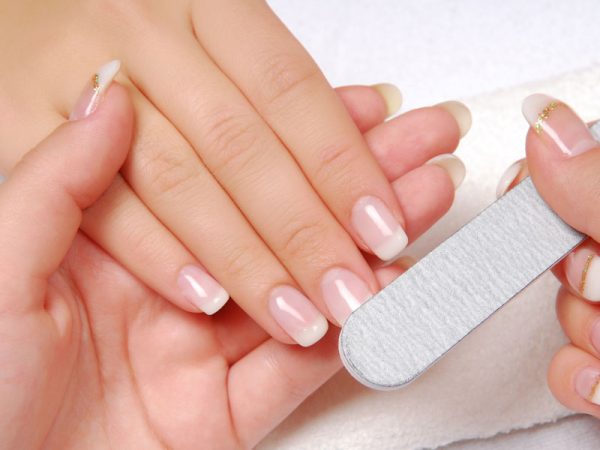 soins mains ongles karisa lyon institut de beauté